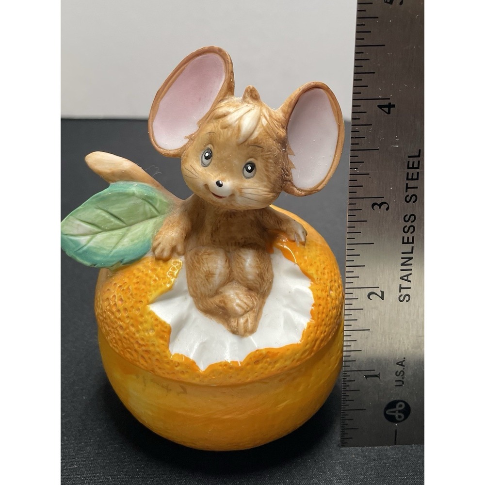 Vintage 1970s Lefton Ceramic Mouse Trinket Box Shaped like Orange. Mint! - Picture 8 of 8
